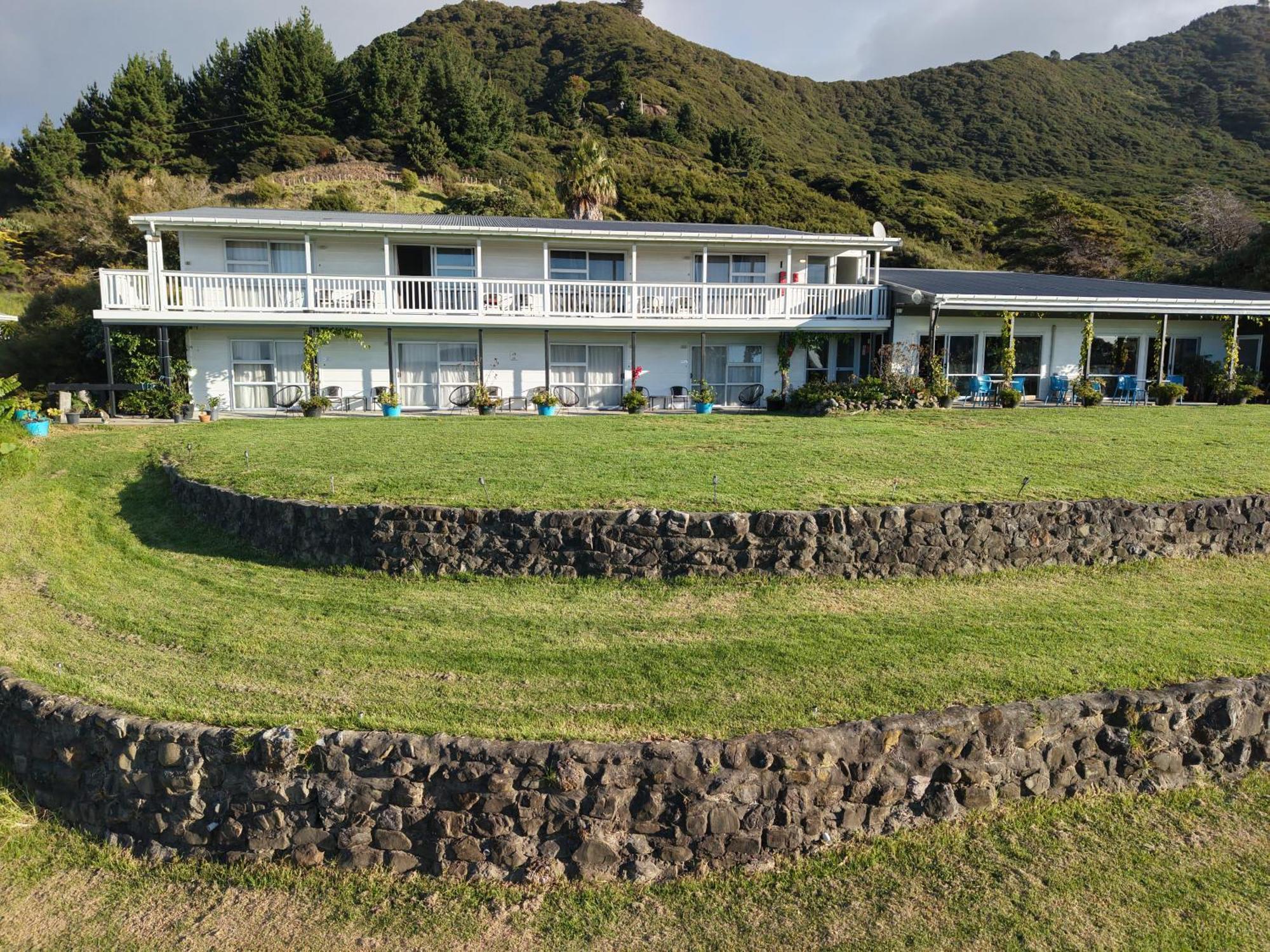 Lottin Point Motel Cape Runaway Bagian luar foto